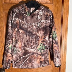 Camo print on pullover hoodie